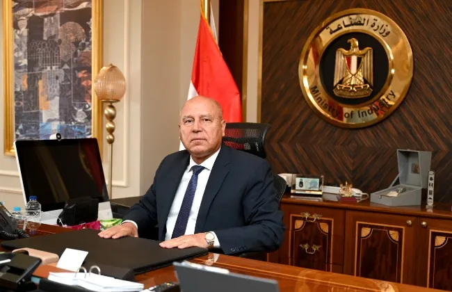 كامل الوزير يصطحب وفد الشركات الأمريكية بميناء الإسكندرية لعرض الفرص الاستثمارية 