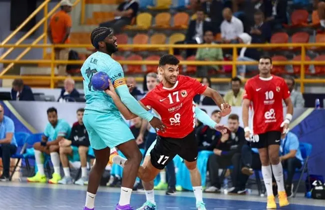 الأهلى يتأخر أمام برشلونة 14-8 فى الشوط الأول بنصف نهائى بطولة العالم لليد