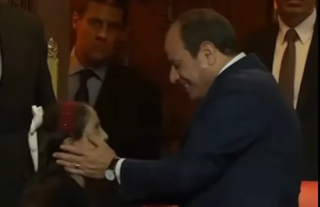 الدكتور فريد شوقي: مشهد الرئيس السيسي مع الطفلة الفلسطينية يُجسد إنسانية القيادة المصرية الدكتور فريد شوقي: مشهد الرئيس السيسي مع الطفلة الفلسطينية يُجسد إنسانية القيادة المصرية