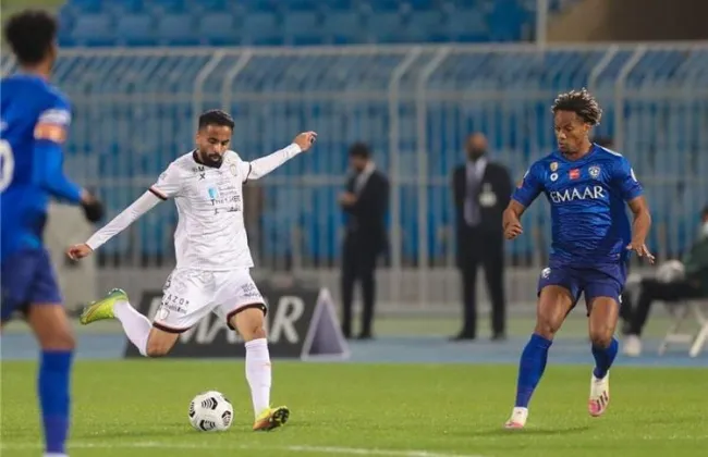 الهلال يحسم قمة الشباب بهدف ليوناردو ويواصل مطاردة النصر الهلال يحسم قمة الشباب بهدف ليوناردو ويواصل مطاردة النصر