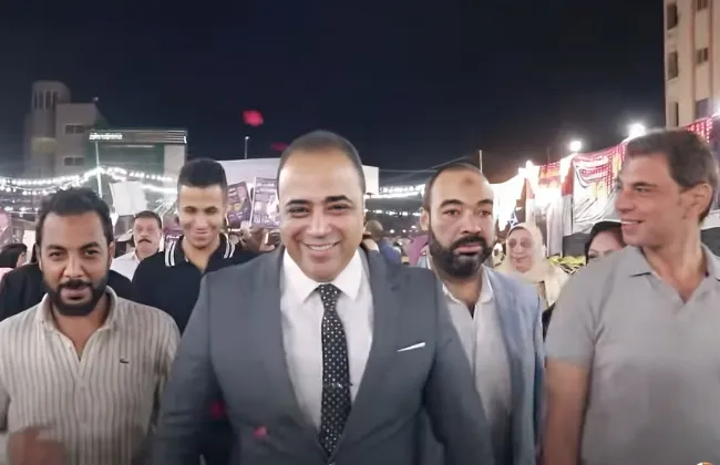 فخر الإسكندرية.. د. فريد شوقي يشيد بالحب والإصرار في مؤتمر المنتزه لدعم المستشار هشام الرحماني فخر الإسكندرية.. د. فريد شوقي يشيد بالحب والإصرار في مؤتمر المنتزه لدعم المستشار هشام الرحماني