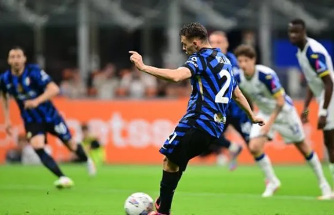 إنتر ميلان يخطف هيلاس فيرونا 2 - 1 فى الدوري الإيطالي 