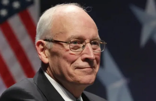 وفاة ديك تشينى.. من هو مهندس غزو العراق والذراع اليمنى لـ بوش الابن 