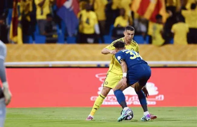 النصر يواصل العلامة الكاملة ويعزز صدارة الدوري السعودي بثلاثية ضد نيوم 