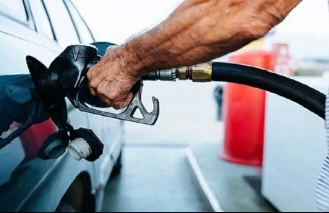 ضبط 216 ألف لتر سولار وبنزين مدعم في حملات تموينية مكثفة بالبحيرة