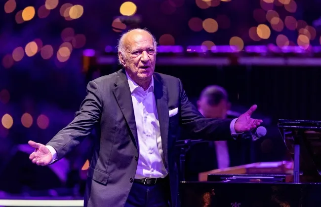 نقل الموسيقار عمر خيرت إلى المستشفى بعد وعكة صحية مفاجئة وتأجيل حفلاته المقبلة