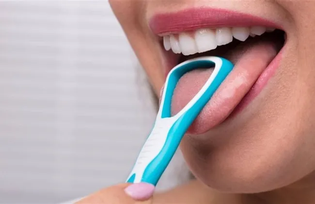 وصفات طبيعية لتقليل تراكم الجير على الأسنان وتحسين صحة الفم