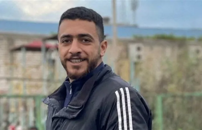 وفاة لاعب الكرة إسلام حمزة