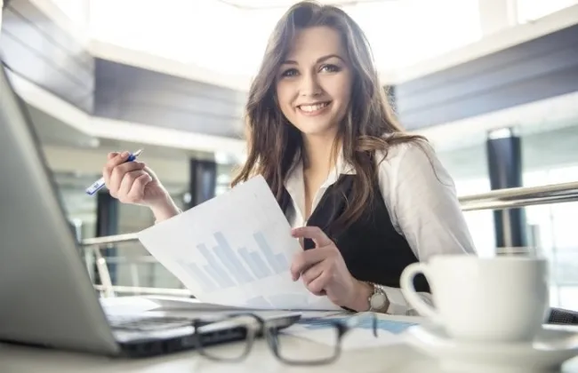 خبراء: الصحة النفسية للمرأة أولوية في ظل ضغوط الحياة اليومية