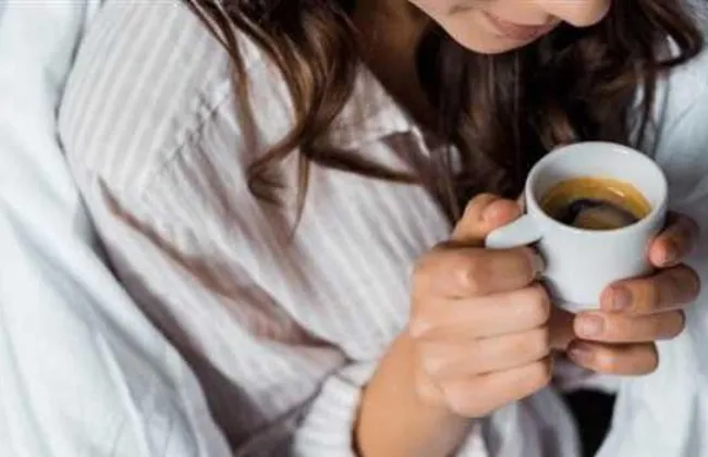 خبراء تغذية يحذرون: شرب القهوة في السحور قد يزيد من الشعور بالجوع خلال الصيام