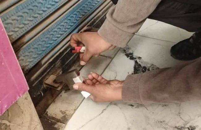 الأحياء تتأكد من تطبيق قرار غلق المحلات