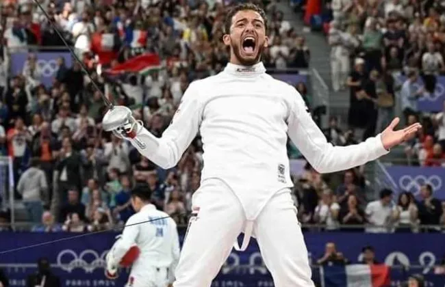 وزير الشباب والرياضة يهنئ محمد السيد بعد التتويج بذهبية كأس العالم لسيف المبارزة بسويسرا