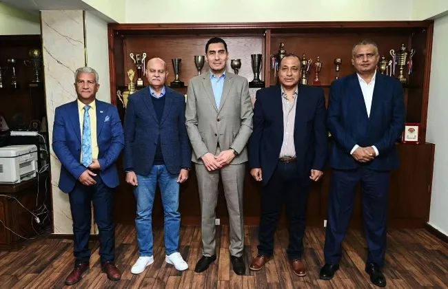 اللجنة المعينة لإدارة النادي الإسماعيلي تطرح تصورين لمستقبل النادي خلال لقاء وزير الشباب والرياضة