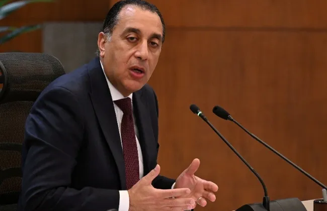 مدبولى: الحكومة تضع تأمين الكهرباء والطاقة خلال الصيف على رأس أولوياتها
