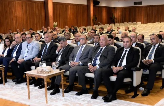 وزارة الطيران تستقبل أعضاء مجلسى النواب والشيوخ للاطلاع على مشروعات التطوير