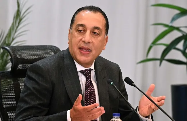 رئيس الوزراء: نستهدف تجاوز معدلات النمو المصرى