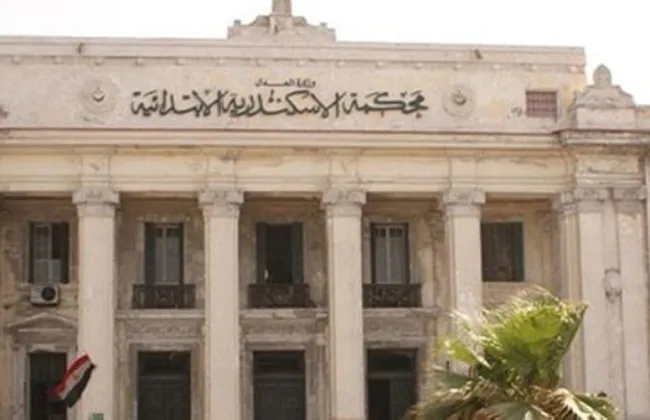 المؤبد لـ 6 متهمين خطفوا طالب وخطيبته تحت تهديد الأسلحة لسرقتهم