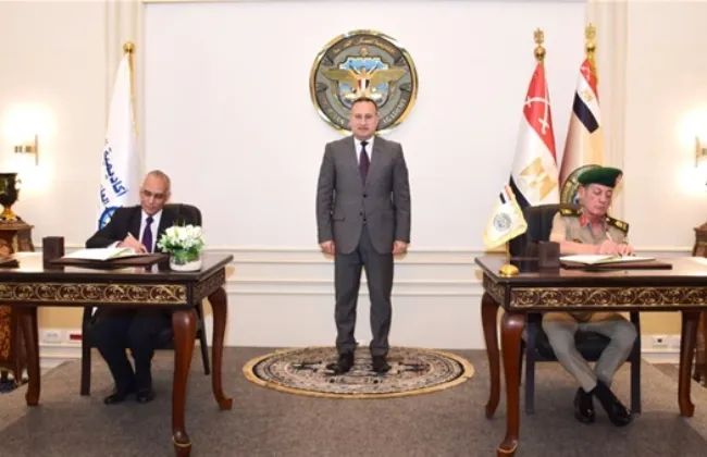الأكاديمية العسكرية توقع بروتوكول تعاون مع أكاديمية البحث العلمى