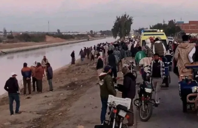 مصرع 8 أطفال غرقا إثر سقوط تروسيكل فى ترعة نجع حمادي بأسيوط