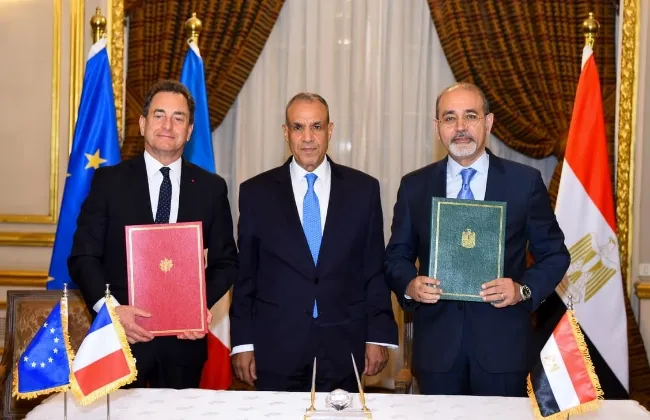وزير الخارجية يشهد مراسم التوقيع على إعلان النوايا للتعاون فى الهجرة بين مصر وفرنسا