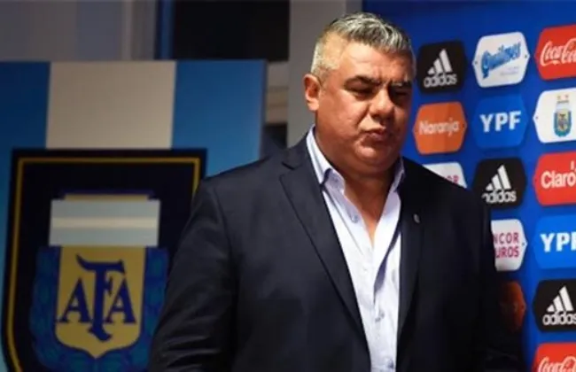 التحقيق مع رئيس اتحاد الكرة الأرجنتيني بعد الفوز على مصر