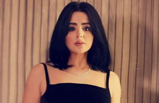 وفاة والد الفنانة إيمان سلامة.. وتطلب الدعاء له بالرحمة والمغفرة
