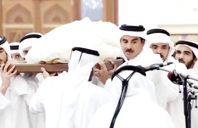 الرؤساء يتوافدون على قطر وتميم يستقبل المعزين بوفاة الأمير الوالد بقصر لوسيل