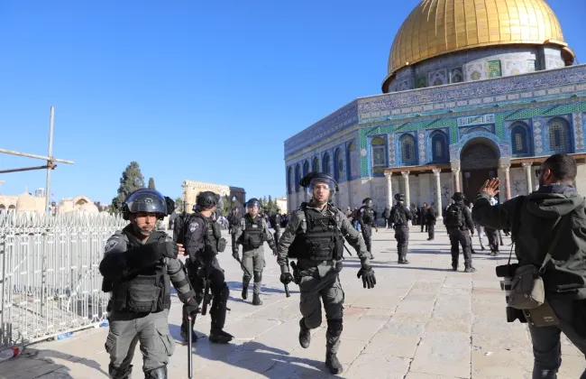 إغلاق المسجد الأقصى وحملة اعتقالات..الاحتلال يواصل تصعيده فى القدس والضفة
