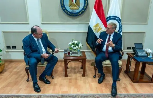 وزير البترول يبحث مع رئيس أباتشي التعاون في خطط الاستكشاف والإنتاج بالصحراء الغربية