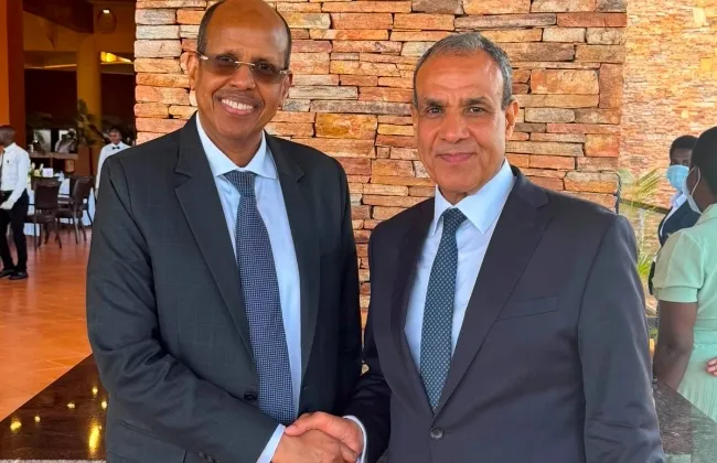 وزير الخارجية يلتقى رئيس مفوضية الاتحاد الأفريقى لبحث سبل دعم العمل الأفريقى