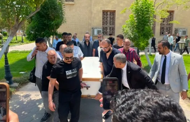تشييع جثمان والدة النائب محمد شبانة لدفنها بمقابر الأسرة