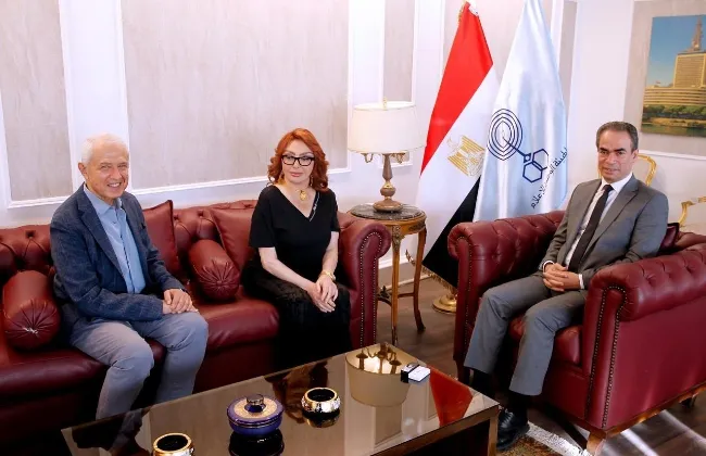 نبيلة عبيد تعود إلى الإذاعة المصرية برواية لـ إحسان عبد القدوس