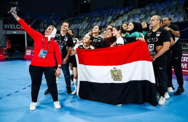 اتحاد اليد يحتفى بتأهل الناشئات إلي المربع الذهبي ببطولة العالم : بنات مصر يكتبن التاريخ