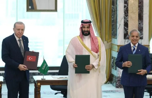 السعودية وتركيا وباكستان يوقعون اتفاقية دفاعية فى مكة