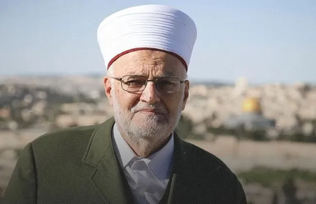 عكرمة صبرى: استهداف أحياء القدس محاولة لعزل الأقصى عن حاضنته الفلسطينية