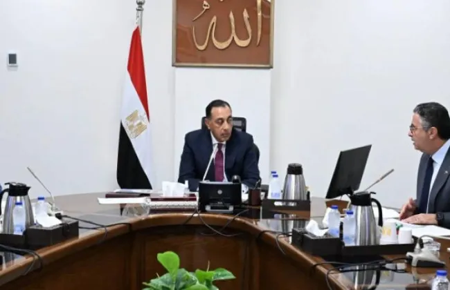 مدبولى يستعرض إجراءات فض التشابكات المالية بين وزارة المالية وهيئة السلع
