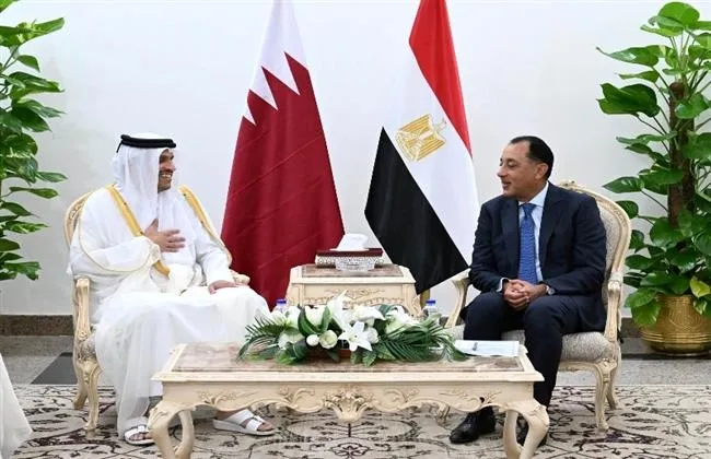 رئيس الوزراء يستقبل نظيره القطري لبحث سبل تعزيز التعاون المشترك فى المجالات المختلفة