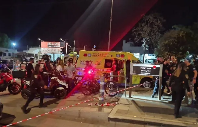 إصابة مستوطن في عملية طعن بالعوجا والاحتلال يلاحق المنفذ