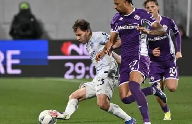 فروسينوني ضد فيورنتينا.. ثلاثية تاريخية تمنح عمر فايد أول انتصار
