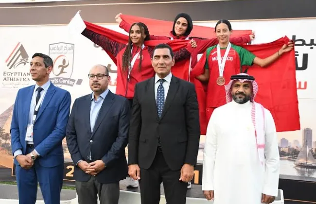 وزير الرياضة يفتتح أعمال تطوير الملعب والمضمار بالمركز الأولمبى