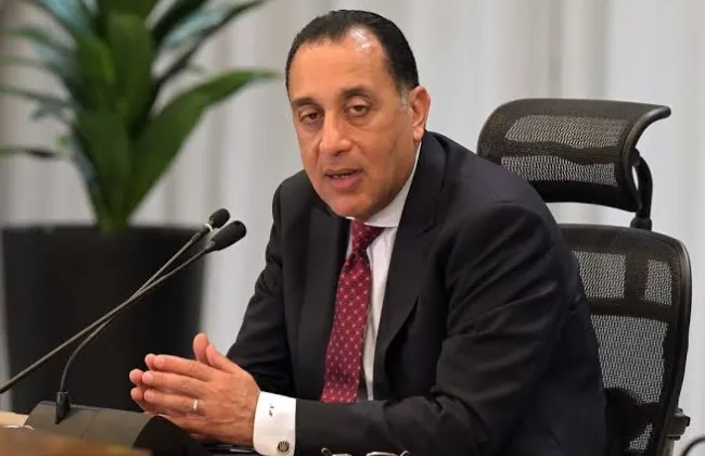 رئيس الوزراء يمد فترة توفيق أوضاع وكالات التشغيل الخاصة 6 أشهر