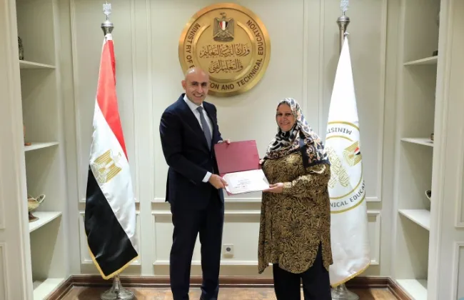 بعد تكريمها من الوزير.. الأبلة صالحة: رد الاعتبار أسعدنى كثيرا وعملى لوجه الله