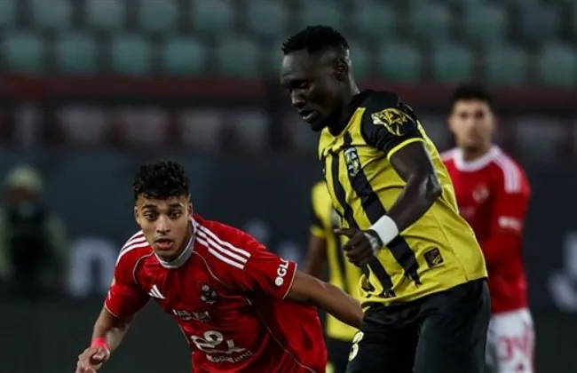 الأهلي يتأخر أمام المقاولون العرب بهدف في الشوط الأول