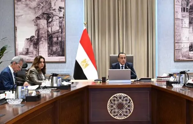رئيس الوزراء يستعرض التعديلات المقترحة على قانون التصالح فى بعض مخالفات البناء