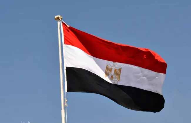 انتهاك صارخ لحرمة المقدسات الدينية.. مصر تدين محاولة استهداف مكة المكرمة