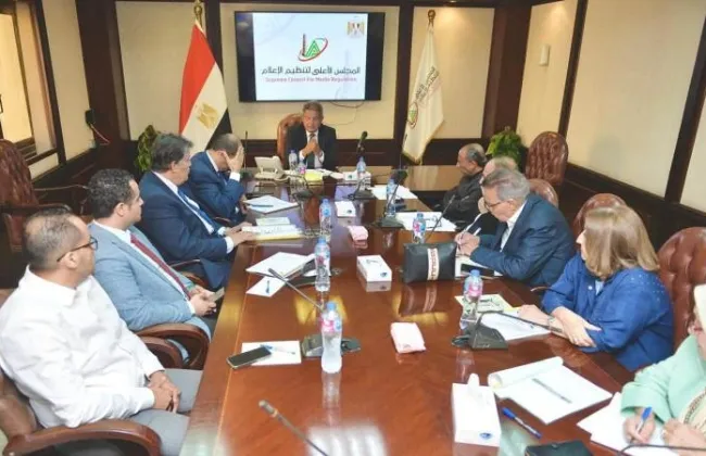 الأعلى للإعلام  يناقش تقارير لجانه.. توصيات لحماية الأطفال ومواجهة المراهنات