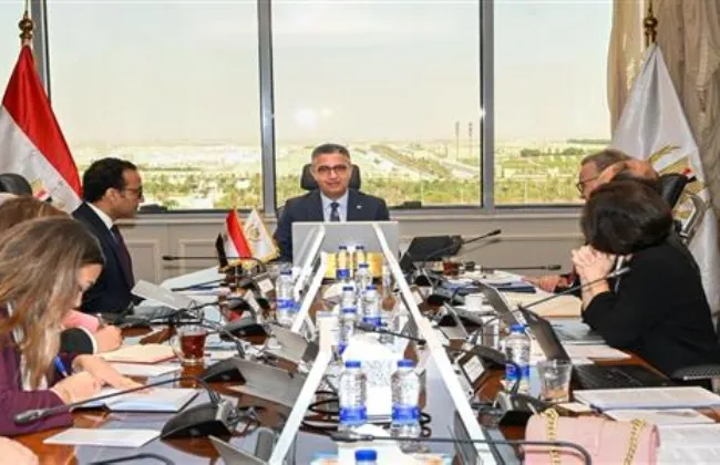وزير التموين يبحث إنشاء وتطوير مركز متكامل للحبوب ومشروعات الأمن الغذائى