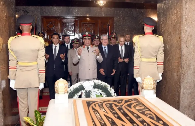 الرئيس السيسي ينيب وزير الدفاع للمشاركة فى إحياء الذكرى السنوية لرحيل الزعيم جمال عبد الناصر