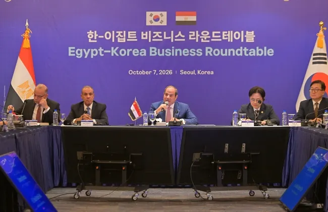 الرئيس السيسى لمجتمع الأعمال الكورى: الدولة تقدم تسهيلات والاستثمار فى مصر فرصة
