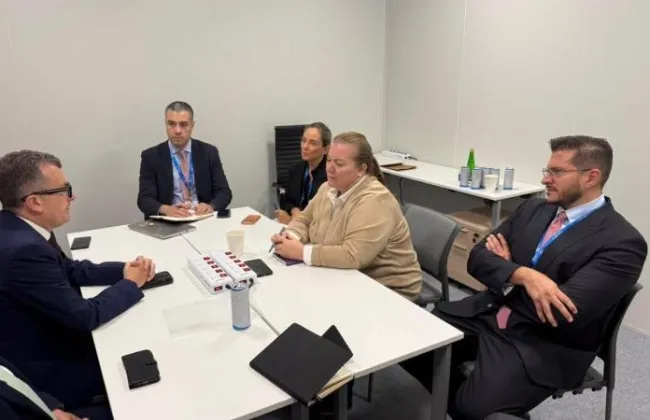 وزير التخطيط يبحث مع وزيرة التخطيط والتعاون الدولي الأردنية آفاق التعاون المشترك